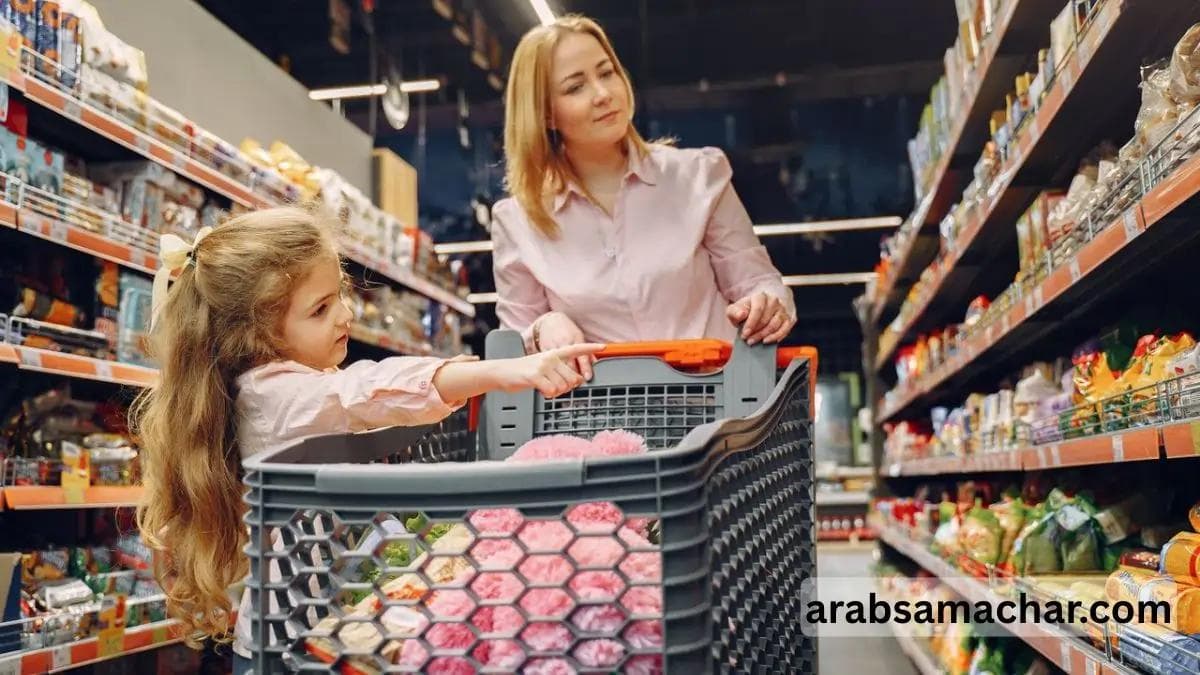 women shopping in mall