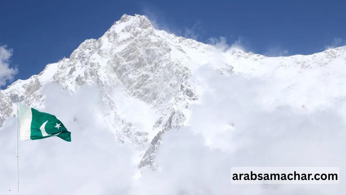 Pakistan snow mountain